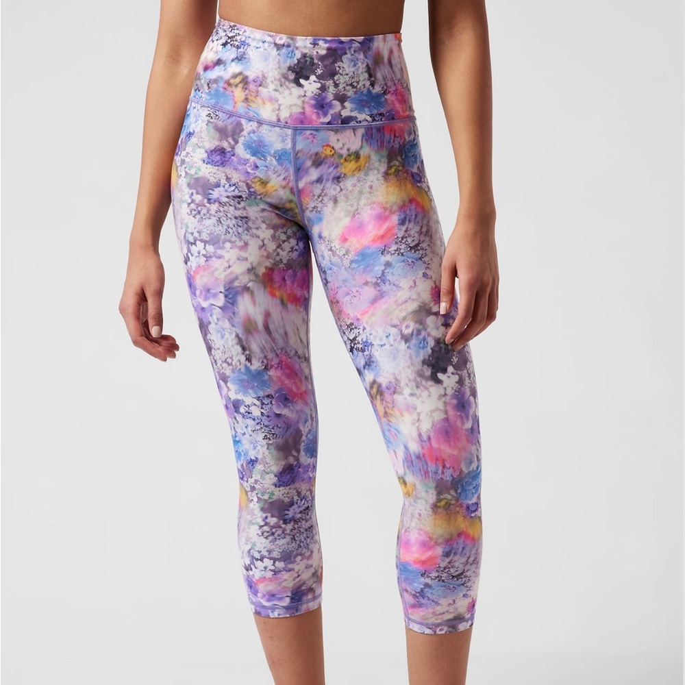 Athleta Elation Yoga Pant Capris Purple Floral